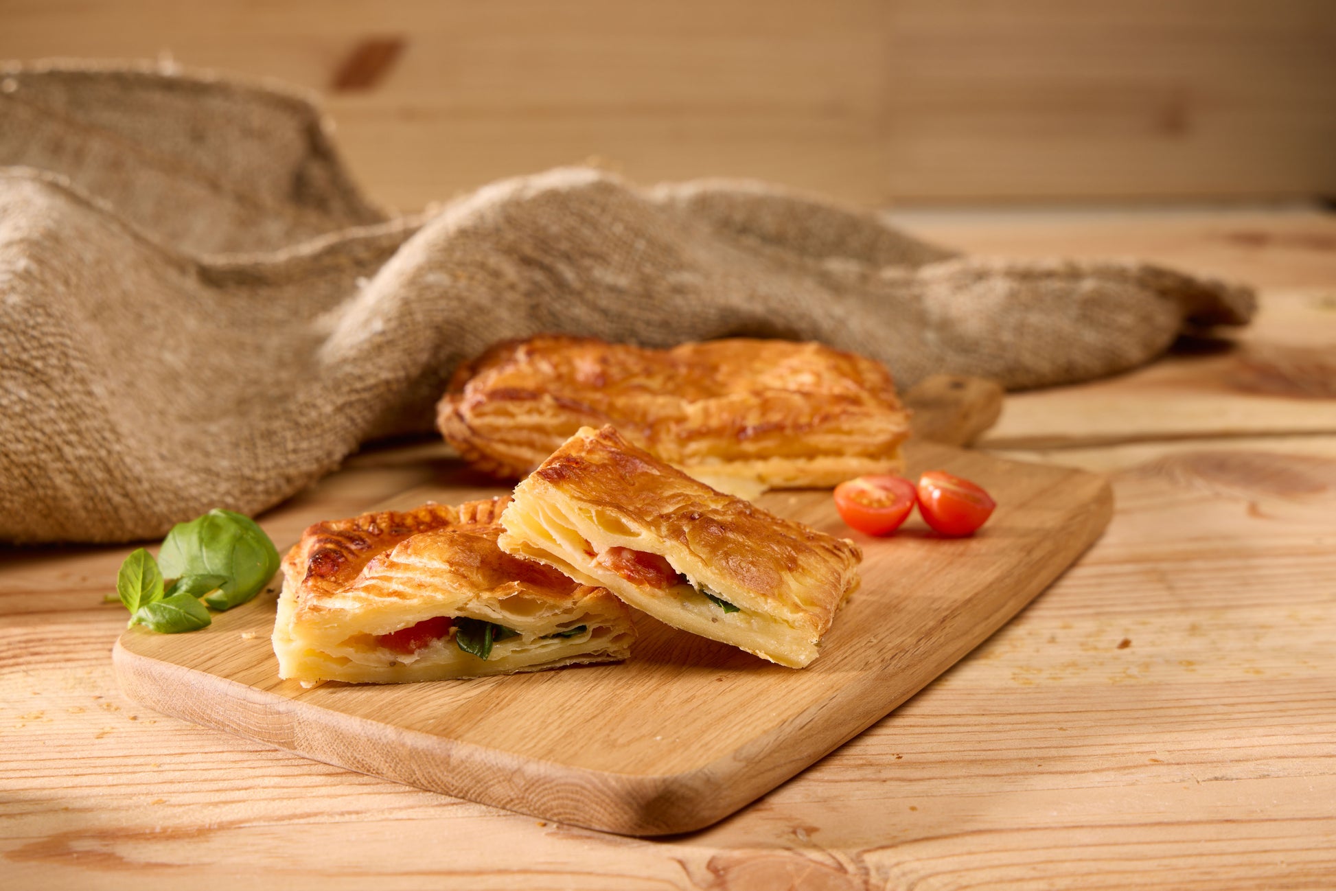 Empanadilla Caprese